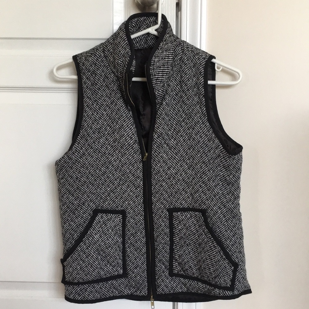 Black/white patterned vest - size S